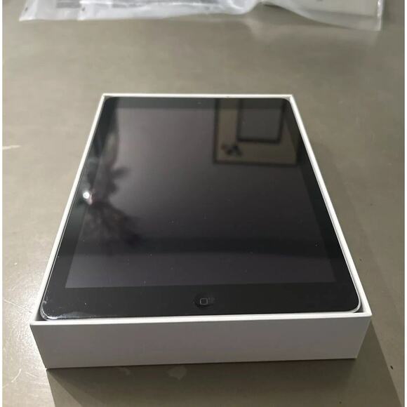 Apple iPad Air 1st Gen A1474 16GB 9.7" Wi-Fi Space Gray- EUC In Box No Cord (#2) - Picture 11 of 12